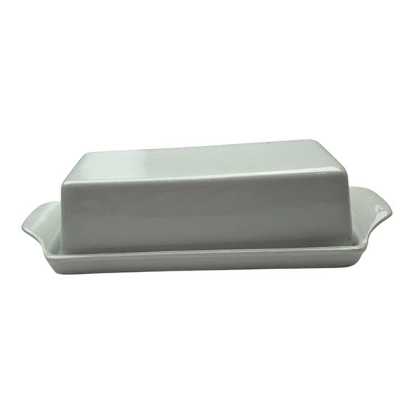 SOLDVintage Butter Dish With Lid White Ceramic Classic Butter Dish 8.5” - Picture 1 of 7